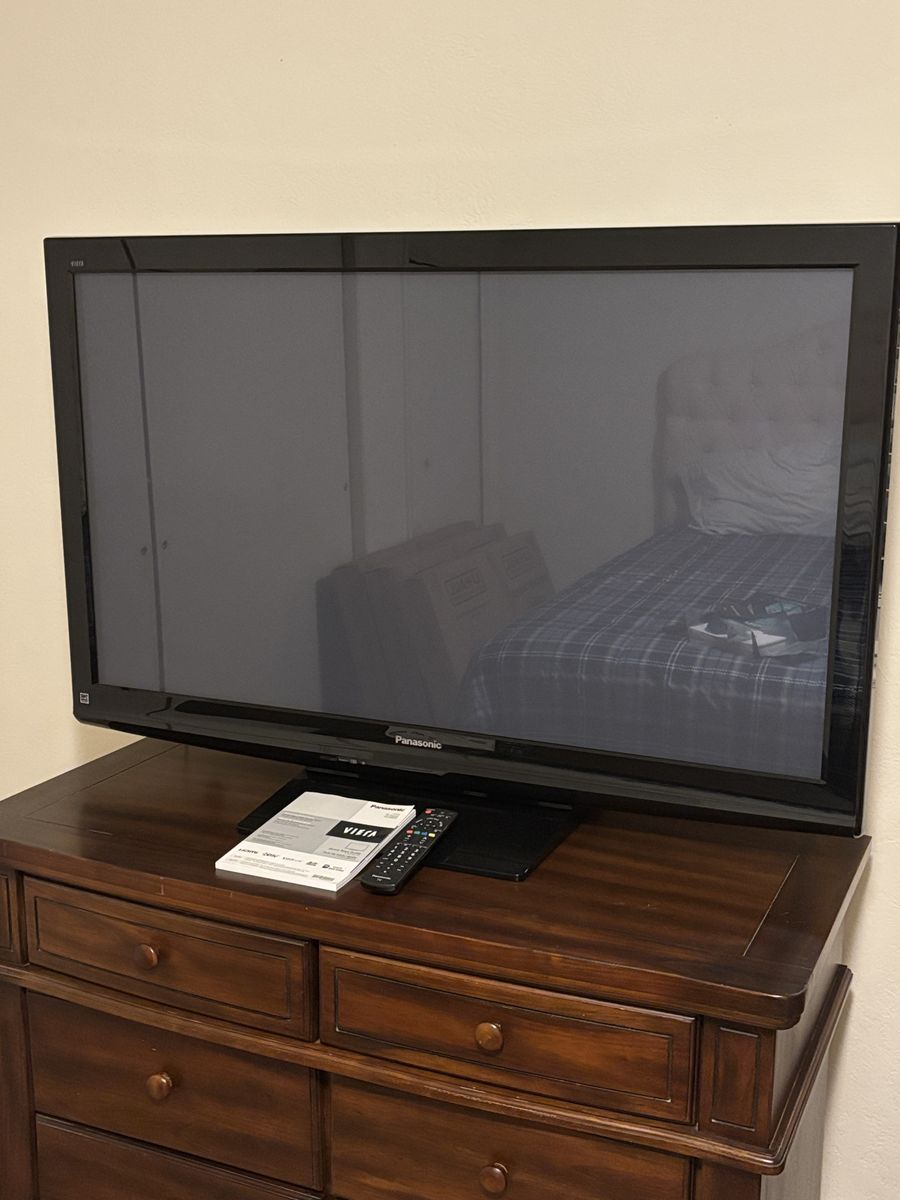 Panasonic VIERA 50" HD Flat Screen Plasma TV with Remote and Manual