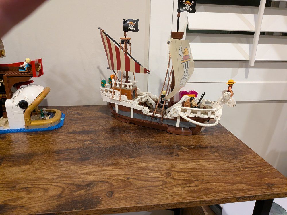 Main image 4