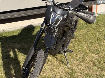2023 Talaria Sting R MX4 - STREET LEGAL with Title
