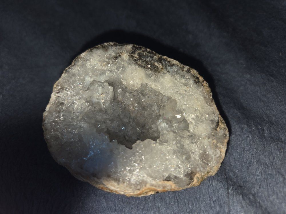 Crystal geode