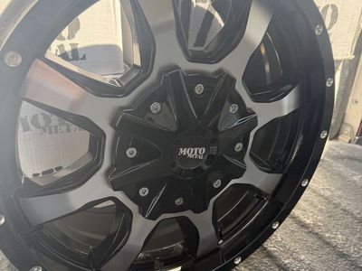 Brand new Moto Metal MO970 17x8 6 lug wheels