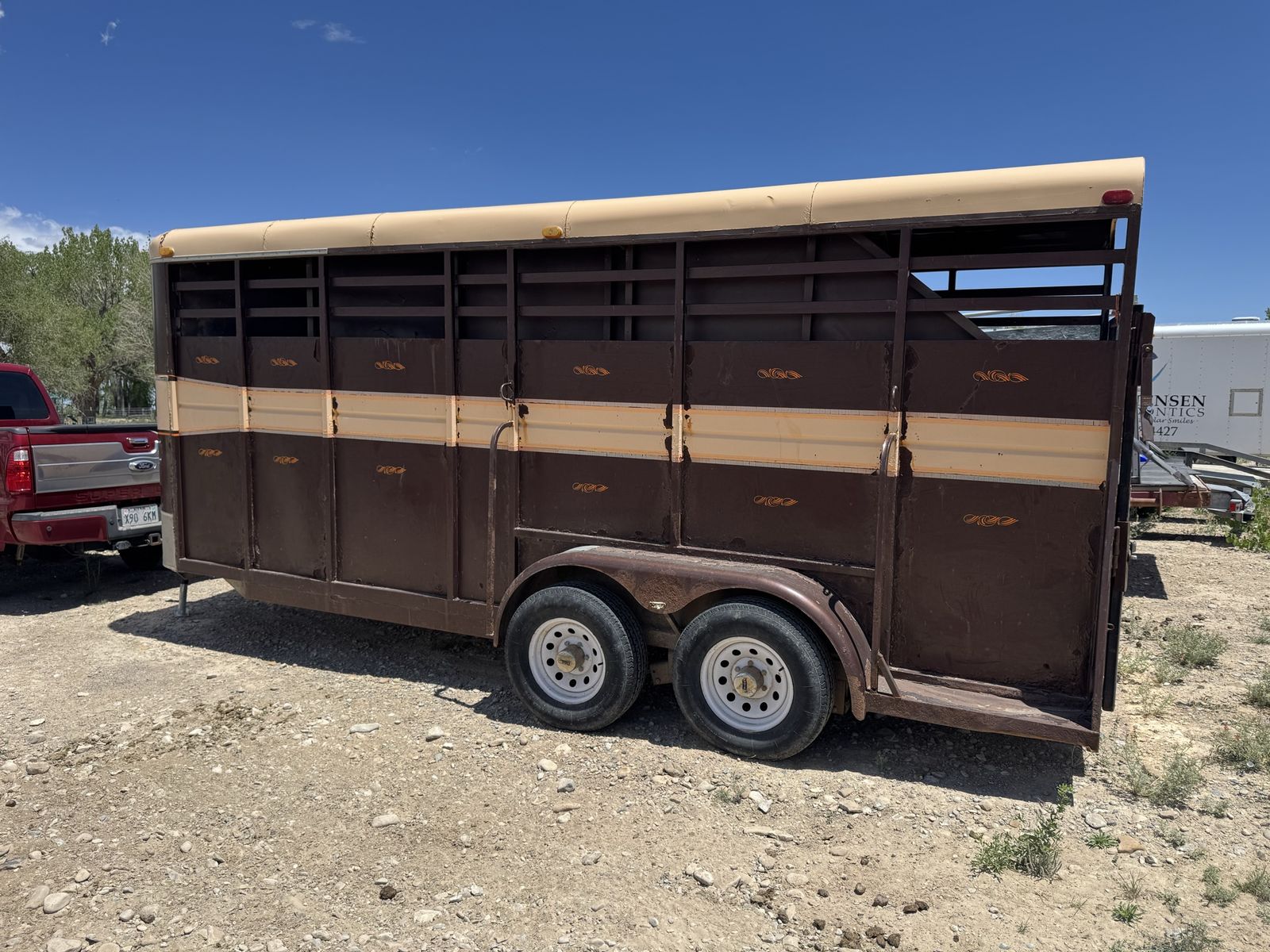 4 horse - horse trailer