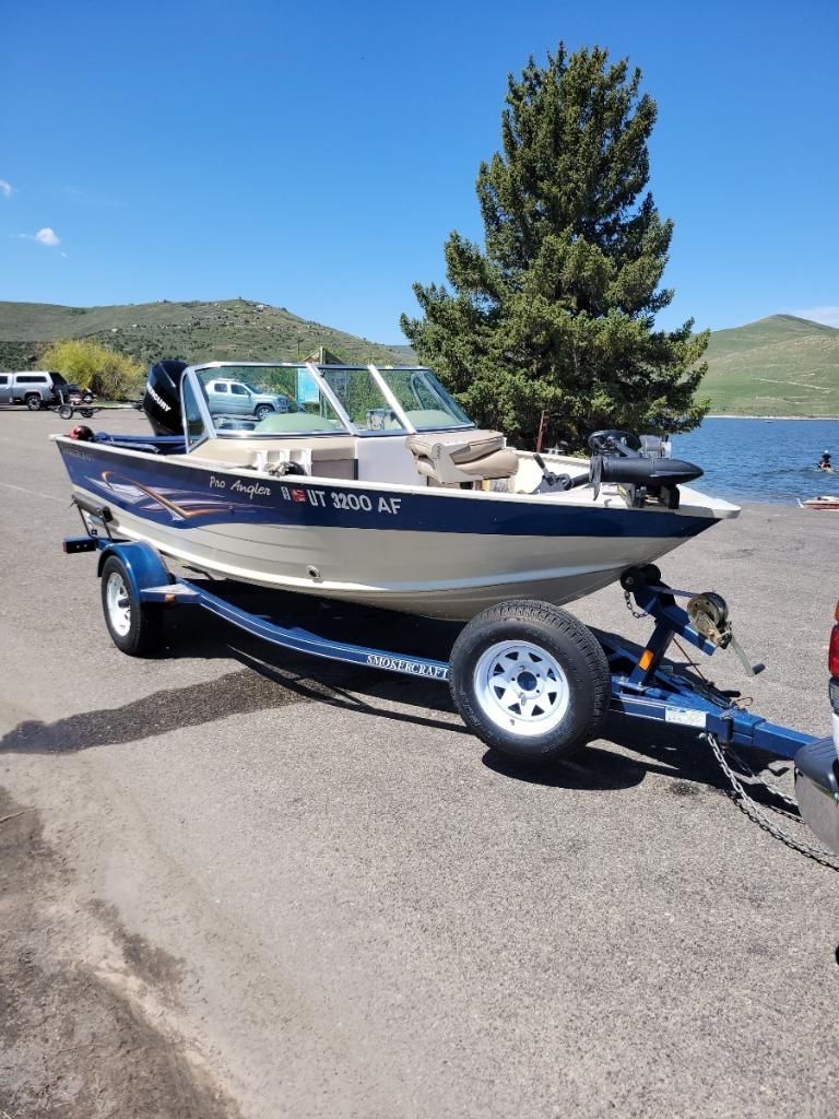 2008 Smoker Craft 162 Pro Angler 16' Boat w/ Minn Kota Trolling Motor & 60HP Mercury