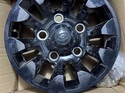 Sawtooth Wheels Land Rover Defender