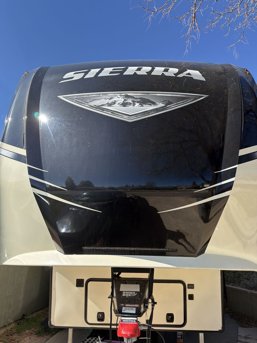 2021 Forest River Sierra Fifthwheel 3440BH