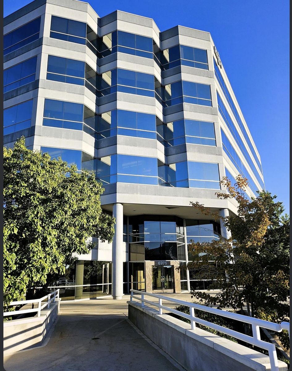 Main image 6