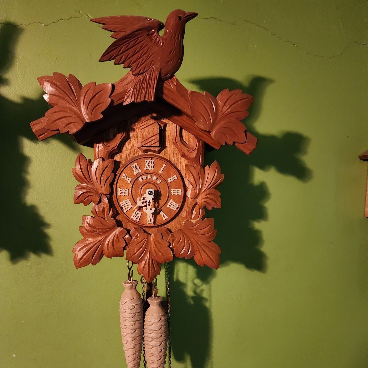 Nice Poppo Cuckoo clock plays music