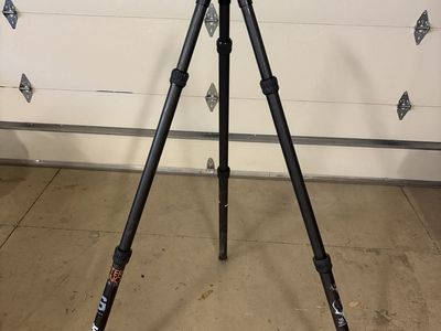 Fanaue carbon fiber tripod
