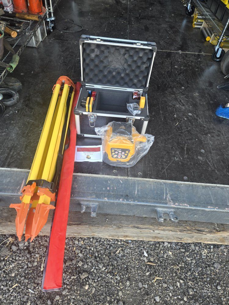 NEW Self Leveling Rotary Laser Kit