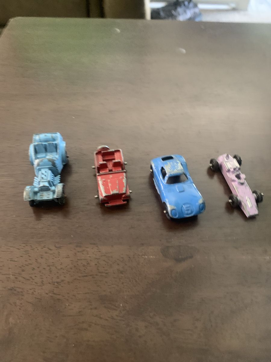 Vintage Die-Cast Toy Car Lot - Mixed Colors & Models (Set of 4)