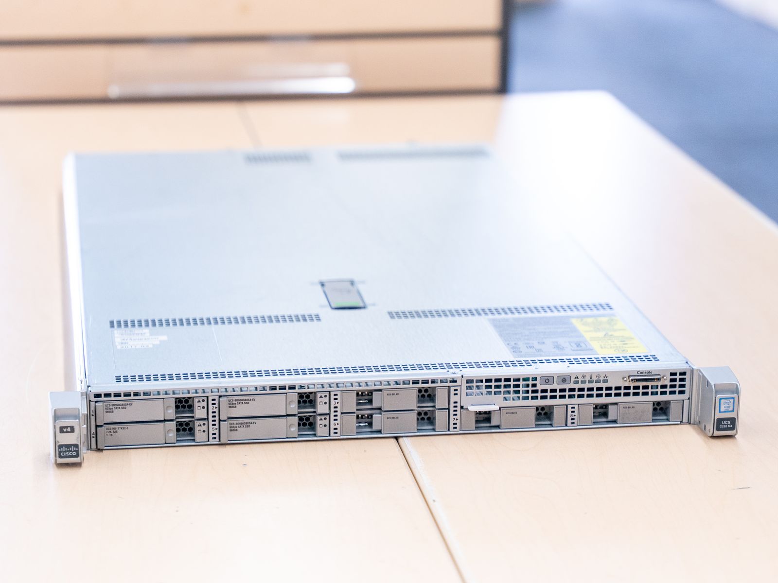 Cisco C220 M4 Server  28 CPU Cores, 32GB RAM, 10G SFP+ Networking