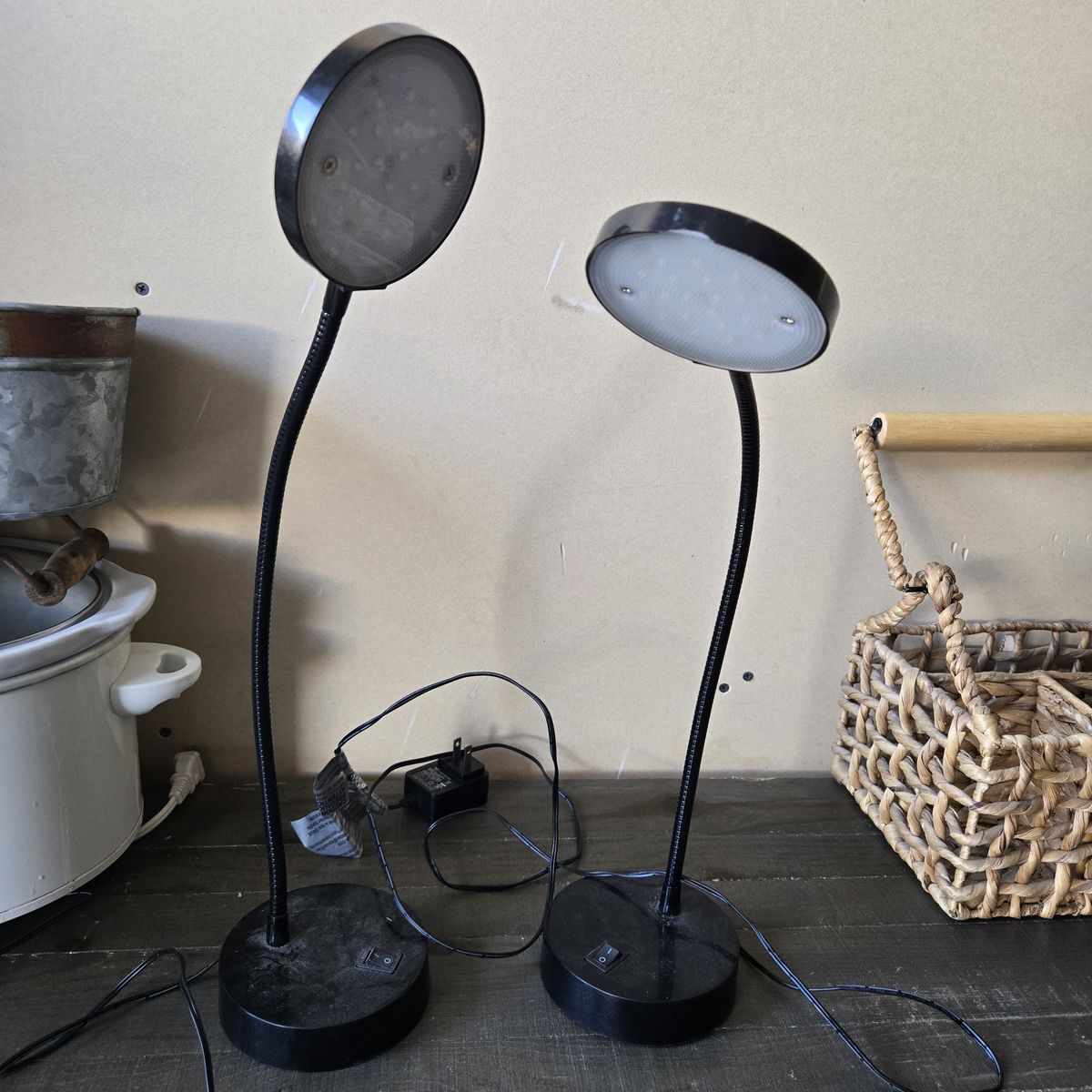 2 Desk Lamps