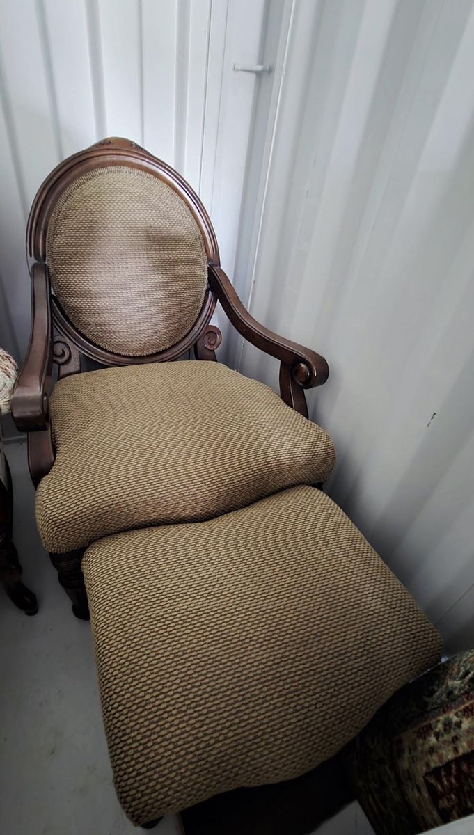 Lovely Traditional-style Chair & Ottoman