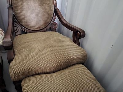 Lovely Traditional-style Chair & Ottoman