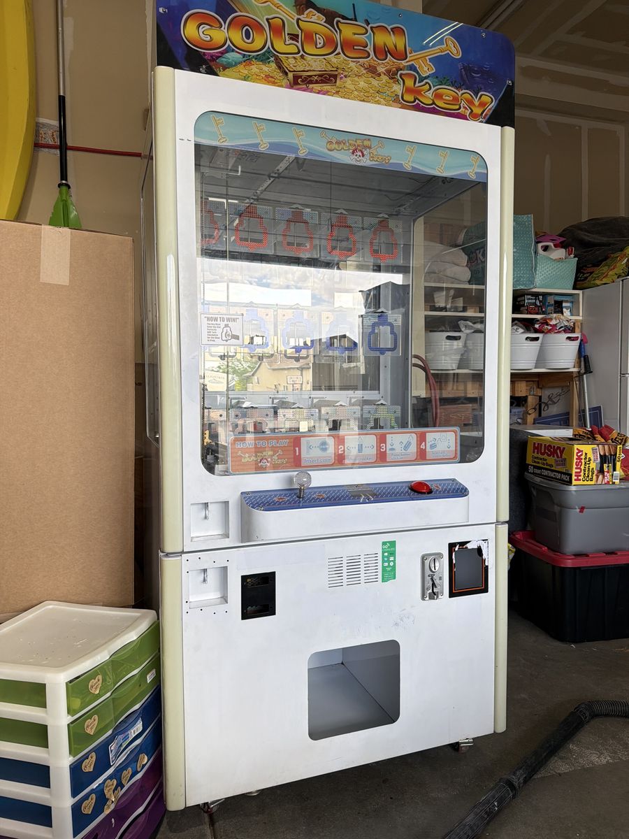 Golden key arcade game