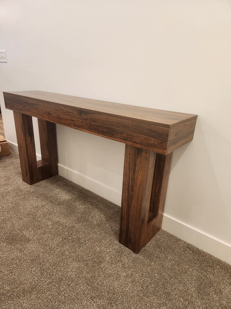 Accent/ Entry Table