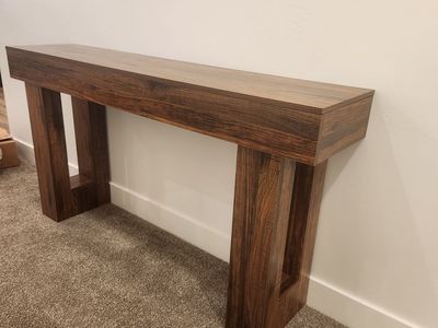 Accent/ Entry Table