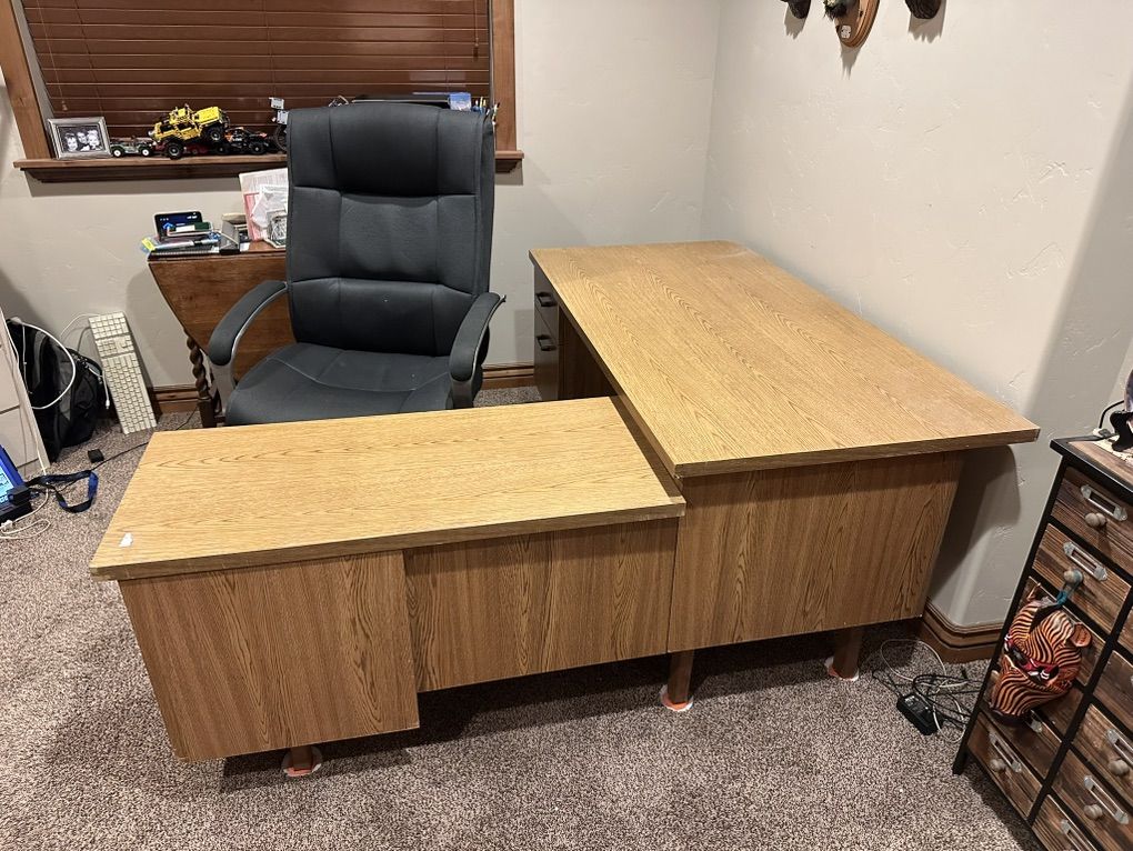 L Shaped Executive Desk
