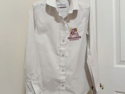 Challenger girls shirt size 7-8Y