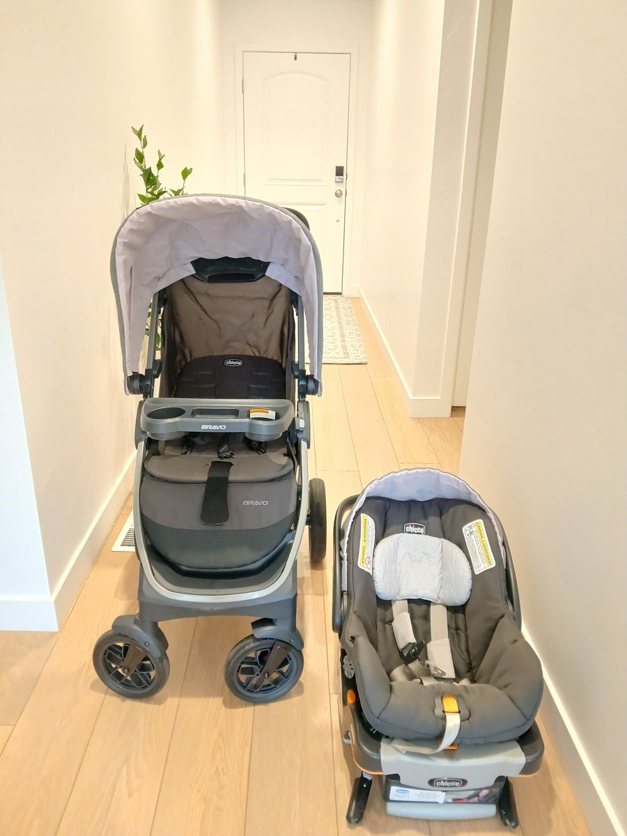 Chicco Bravo 3-in-1 trio travel system