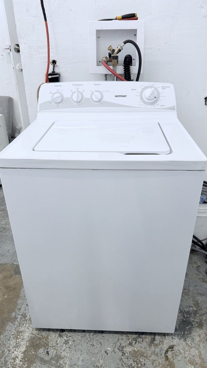 Hotpoint Top Load Washer - White, Large Capacity, Multiple Wash Cycles