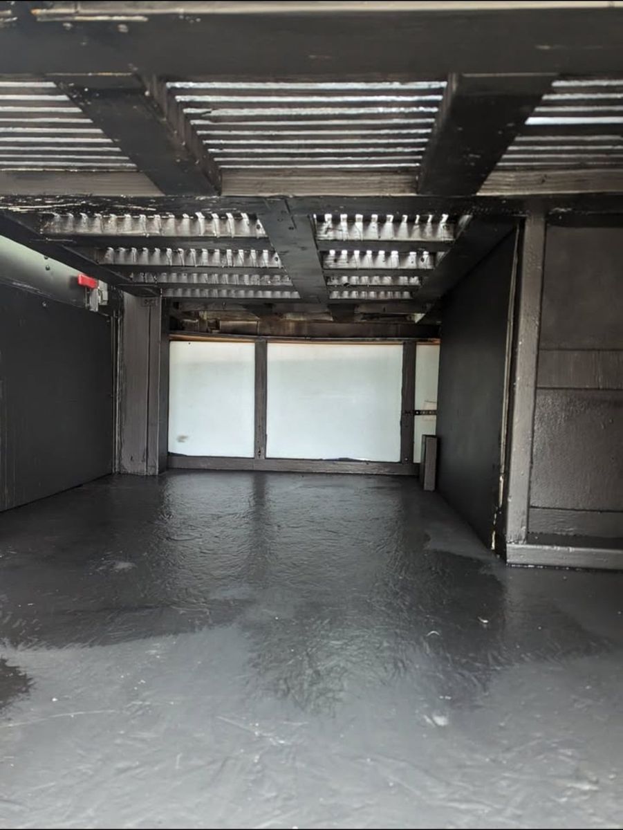 Main image 8