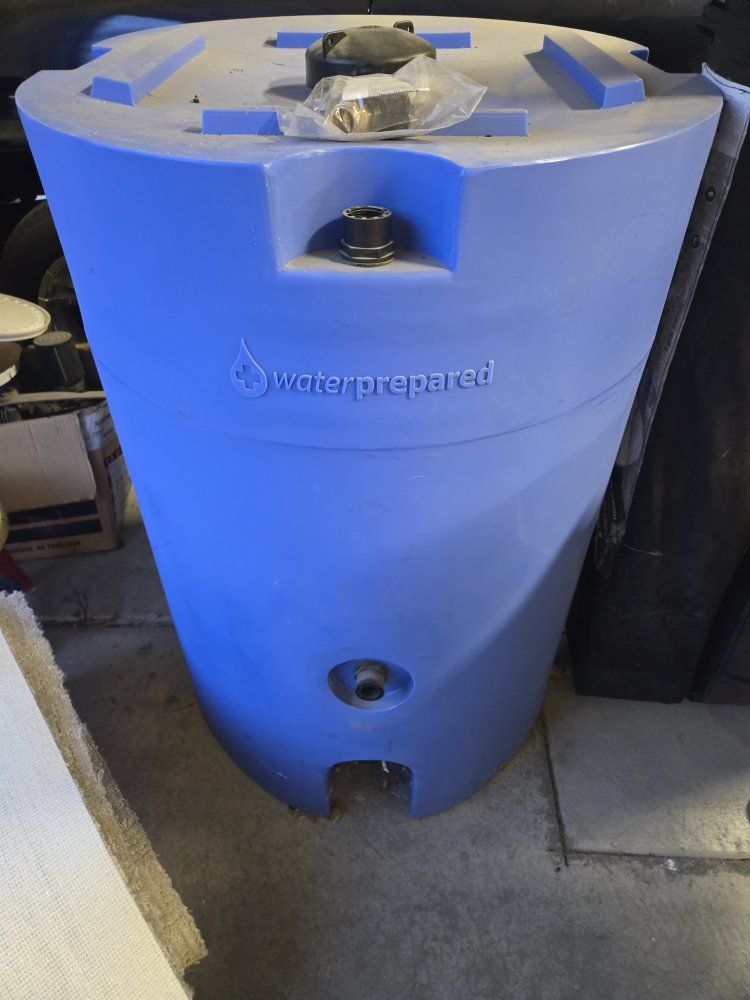 Blue Emergency Water Storage Tank with Fittings