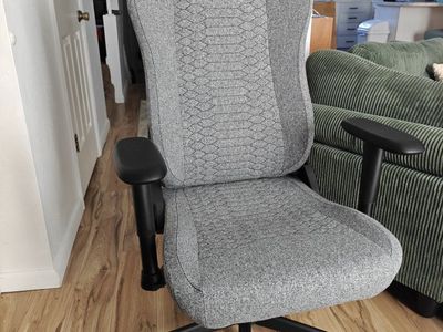Razer Iskur V2 X Fabric Gaming Chair Light Gray
