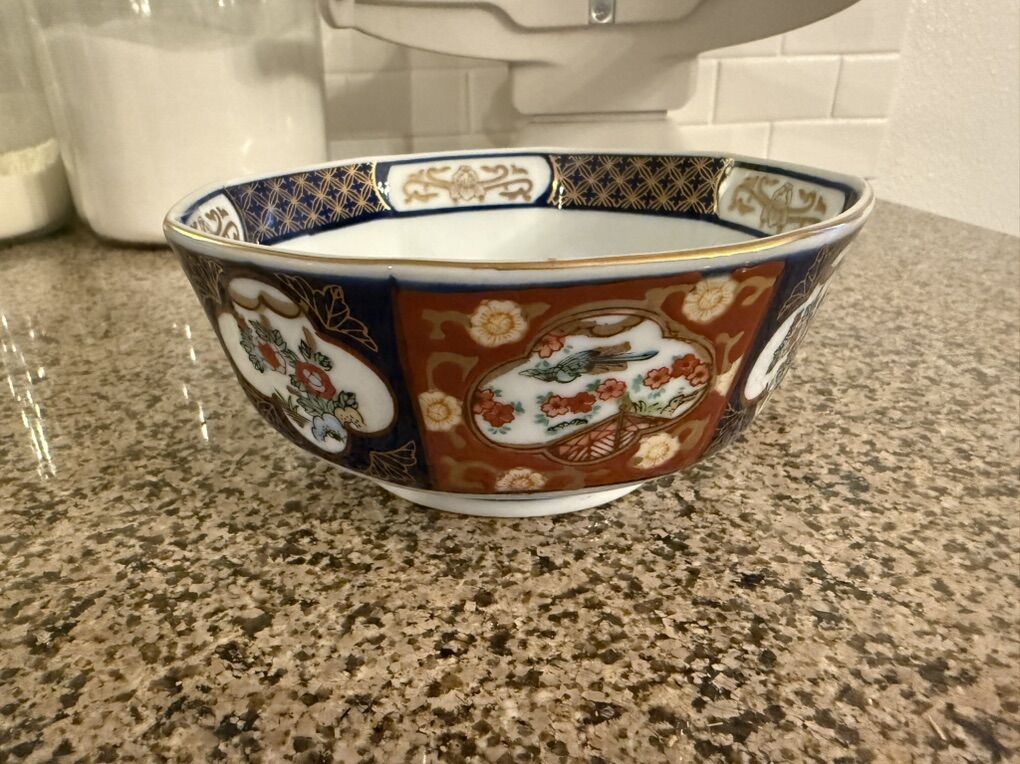 Japanese Imari Anita Porcelain Bowl