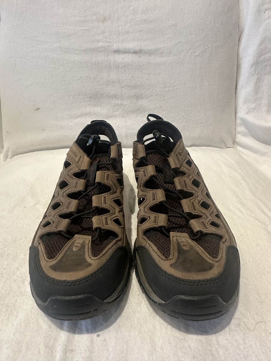 Columbia men’s size 10.5 brown Leather/mesh water, shoes or sandals