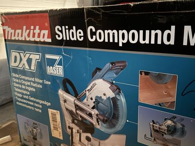 MAKITA SLIDE COMPOUND MITER SAW