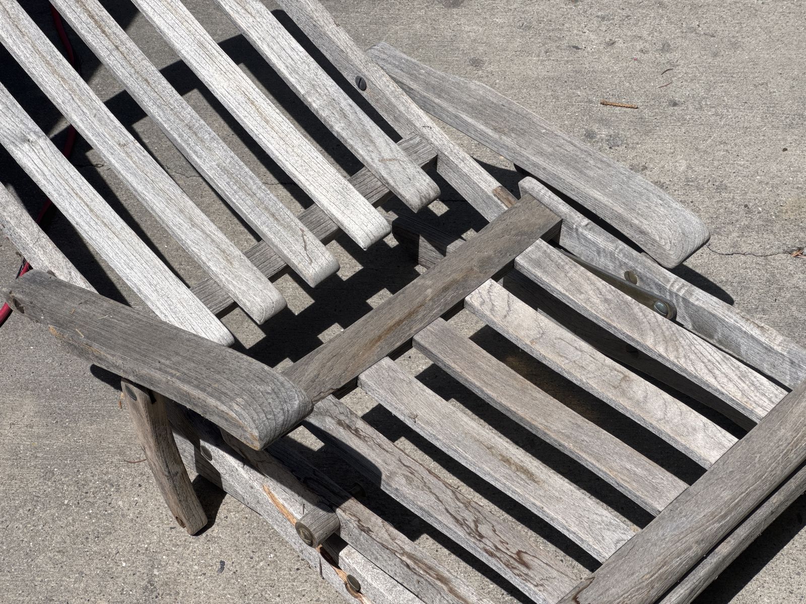 Teak outdoor furniture BROKEN
