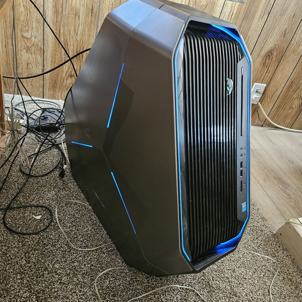 Alienware area 51 gaming pc