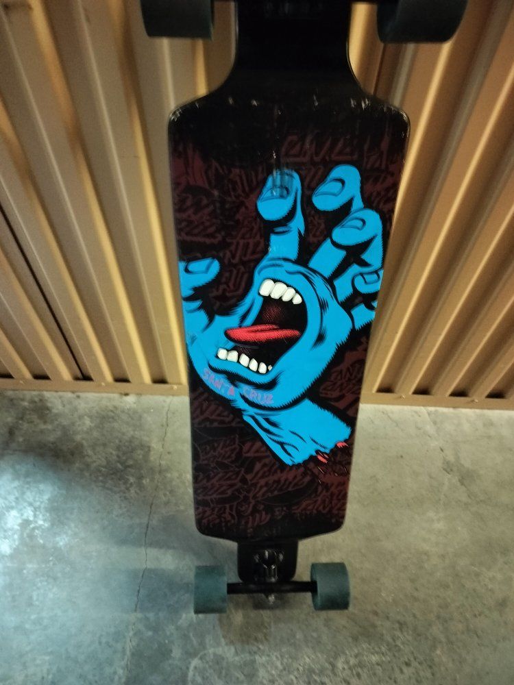SANTA CRUZ SCREAMING HAND LONGBOARD 
Premium Drop-Deck / Lowered Deck Cruiser