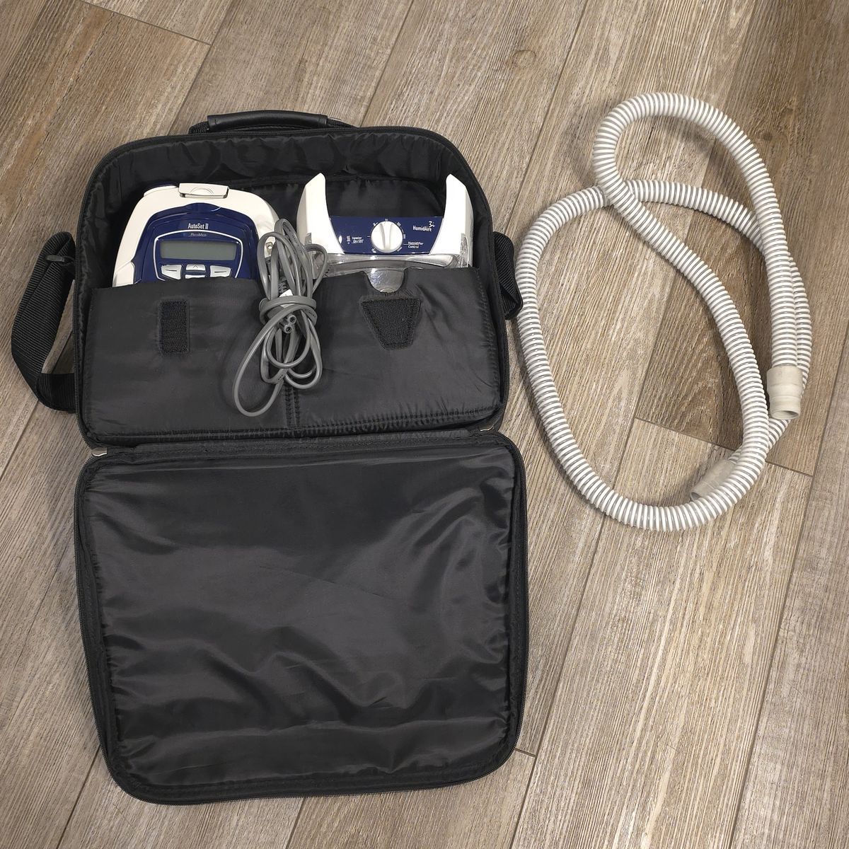 ResMed S8 AutoSet II EPR Easy Breath Tech CPAP w/ 3i Humidaire Humidifier Bag Hose