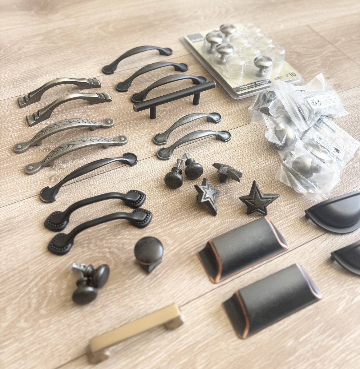 34 Dresser Drawer Hardware Pulls Handles Knobs