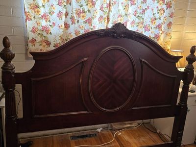 Cherry King bedroom set