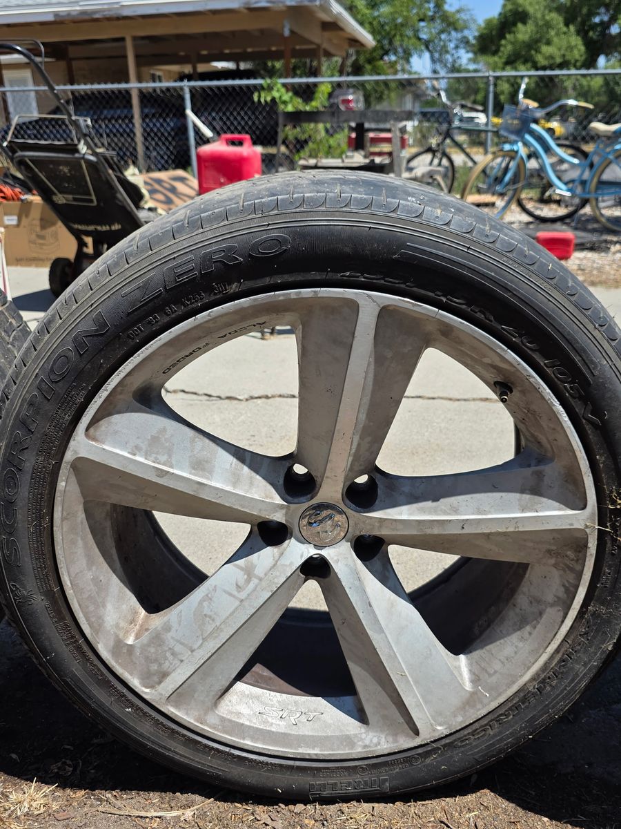 Srt wheels