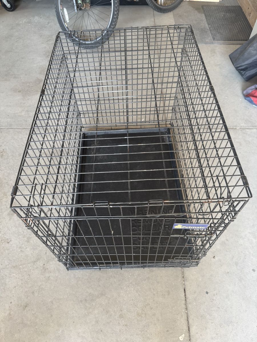 Large foldable dog crate/kennel
