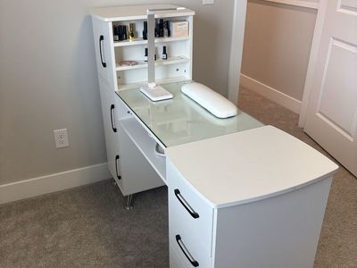 Nail Desk