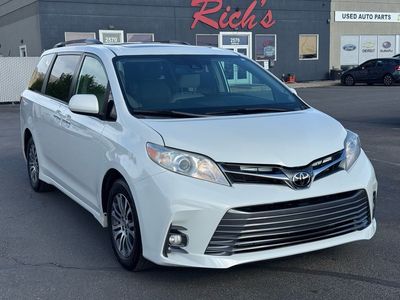 2020 TOYOTA SIENNA XLE 8-Passenger