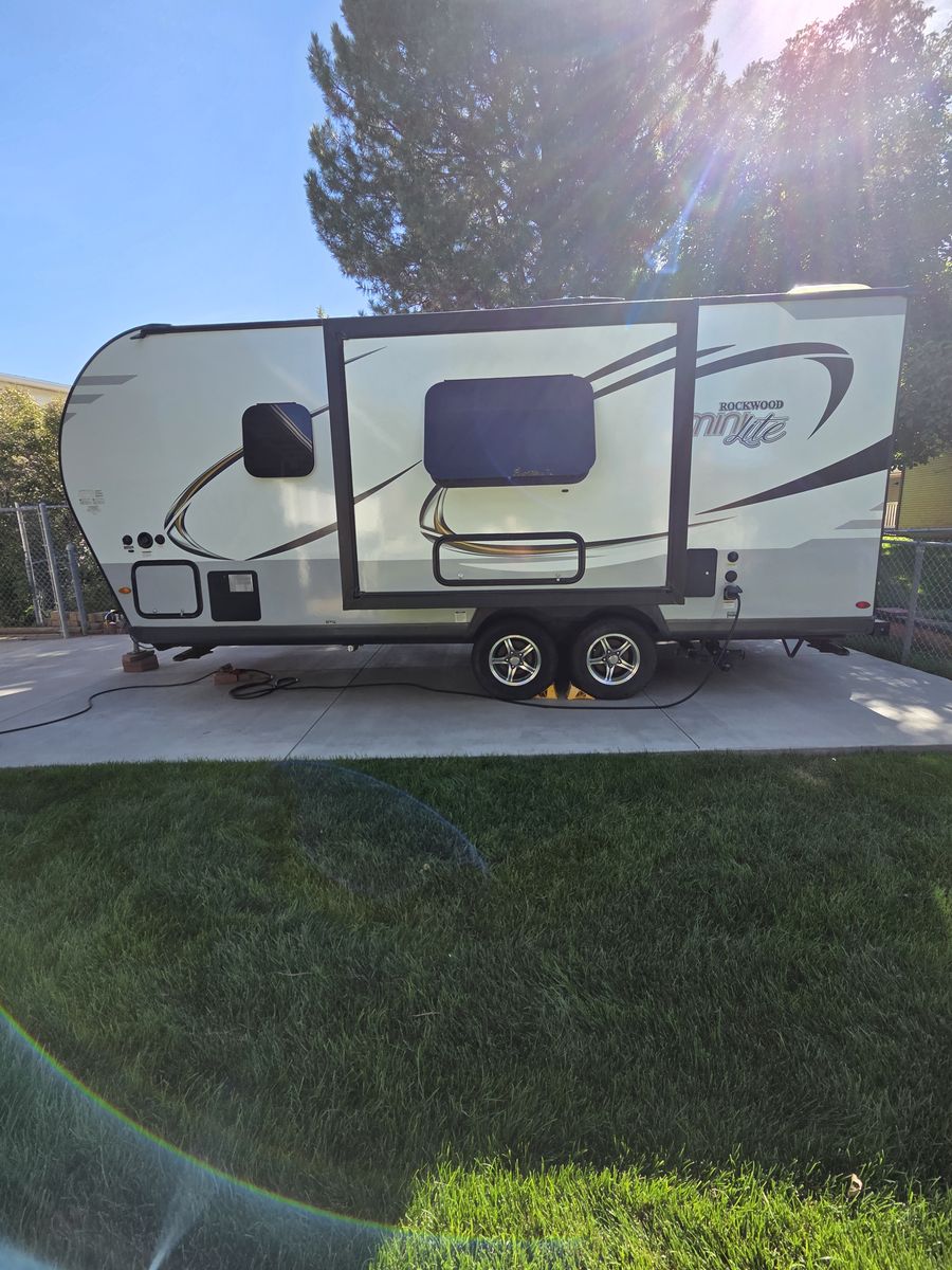 2019 rockwood lite