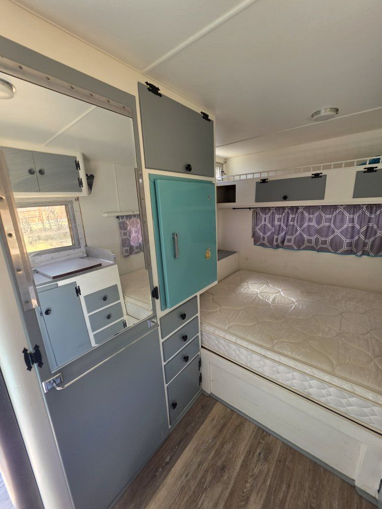 Main image 7