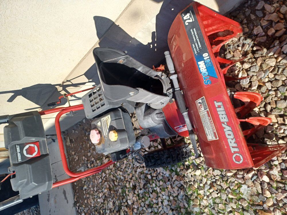 Troy-bilt 24" Storm 2410 Snowblower