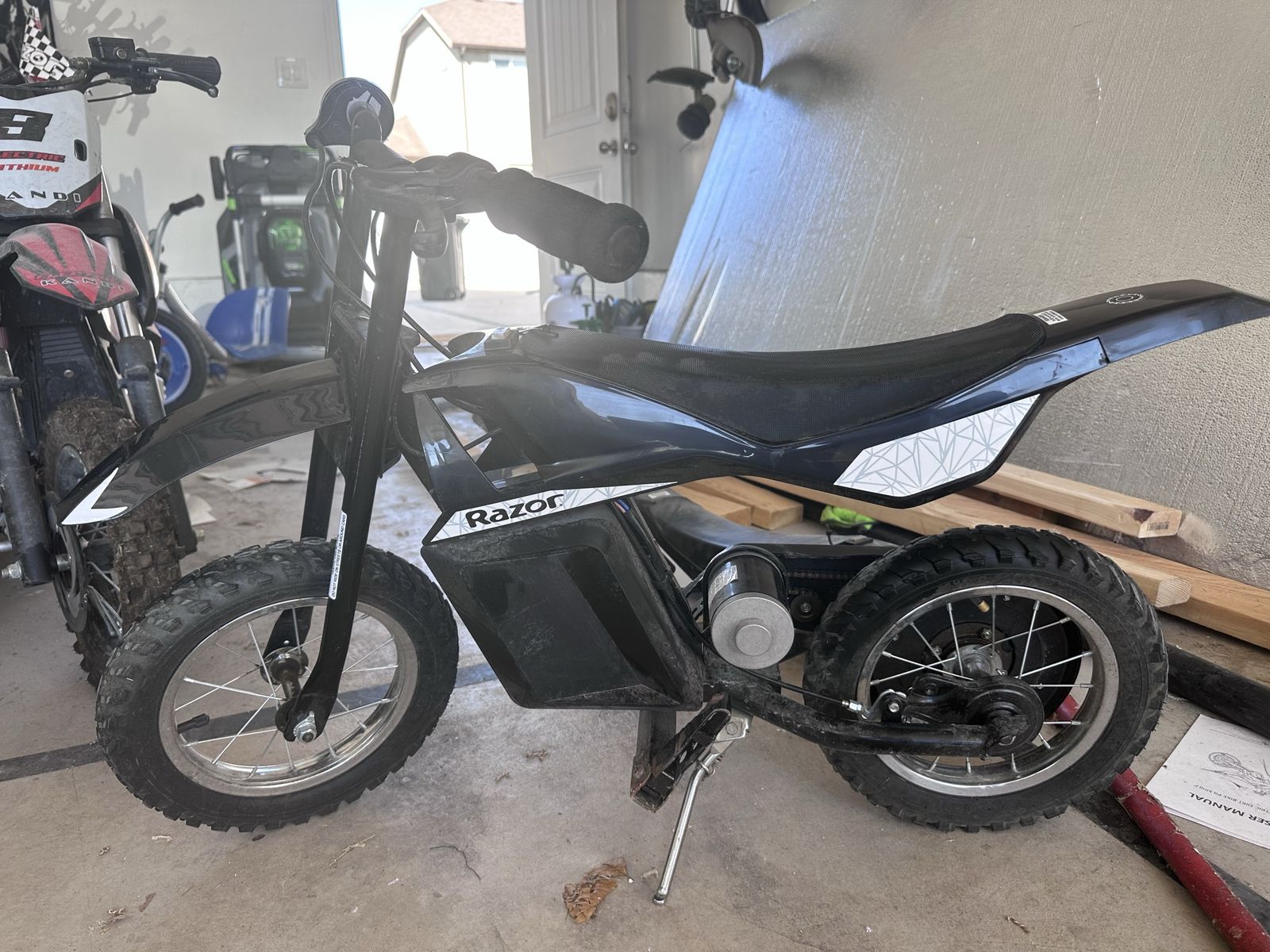 Razor MX125 Electric Dirt Bike – New Battery