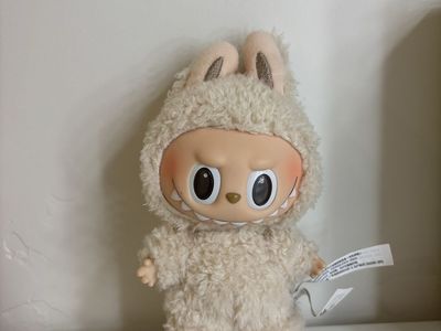 Exiting Macaron Labubu