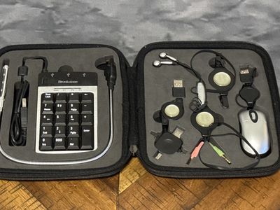 Brookstone travel accessory kit NEW