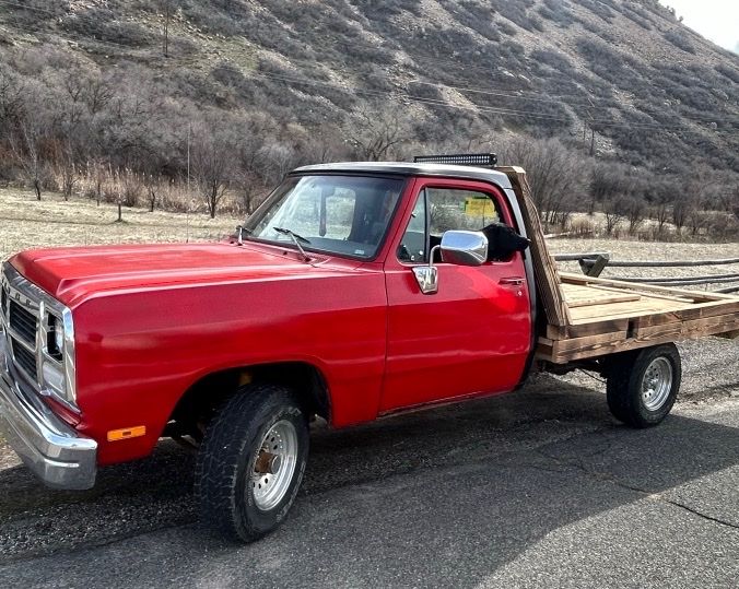 Dodge 1993 w150 willing to trade