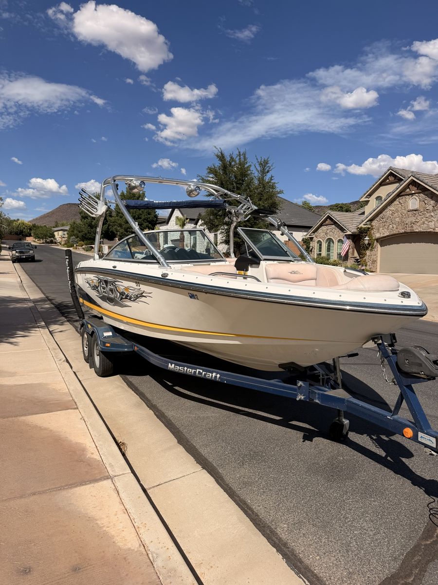 Mastercraft X30 Boat