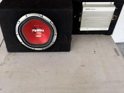 Sony Xplod 1100W Subwoofer with Clarion APA4321 4/3/2 Channel Amplifier